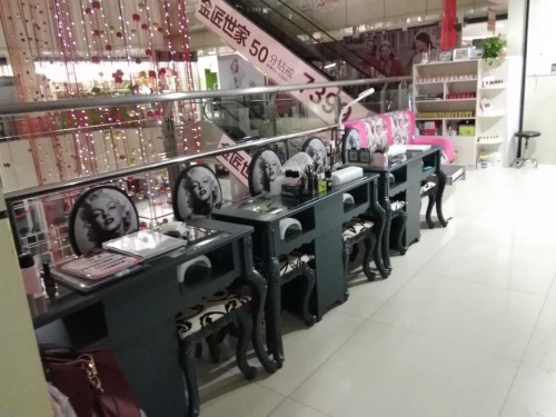 纖指圓夢想！保定東方技工學(xué)校創(chuàng)業(yè)者——李丹！  